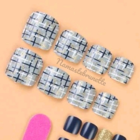 2/$16 Plaid Glitter Press On Toenails - Picture 4 of 14